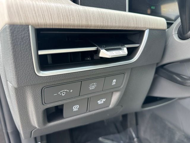 2025 Hyundai Sonata Hybrid Limited — photo 21 of 40
