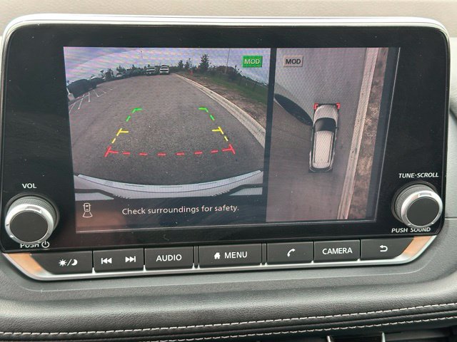 2021 Nissan Rogue SV — photo 24 of 26