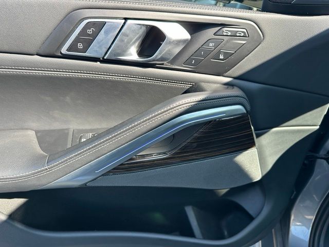 2025 BMW X6 xDrive40i — photo 20 of 29