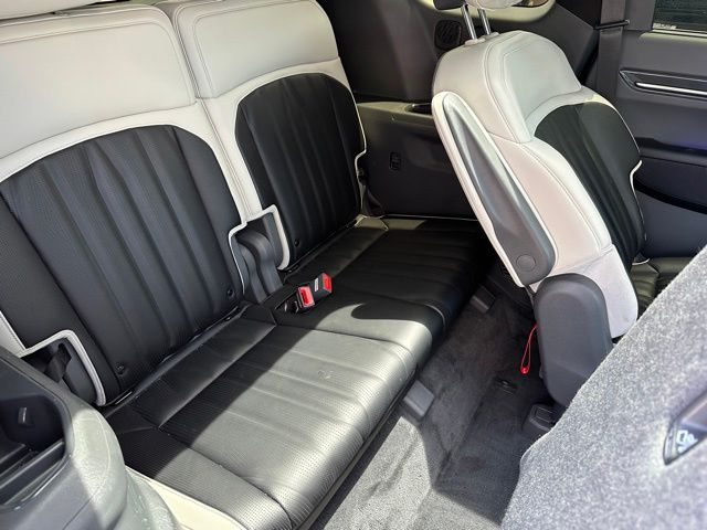 2024 Kia EV9 GT-Line — photo 11 of 44