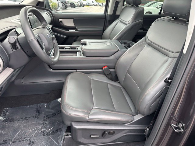2025 Ford Expedition Active — photo 23 of 41