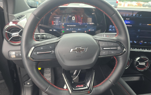 2024 Chevrolet Blazer EV RS — photo 7 of 10