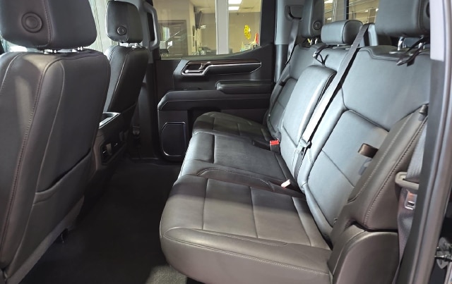 2024 Chevrolet Silverado 1500 LT Trail Boss — photo 10 of 11