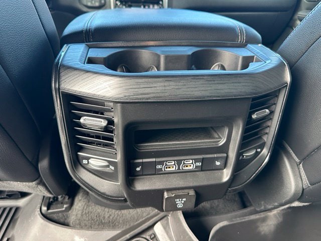 2023 Ram 1500 Laramie — photo 16 of 33