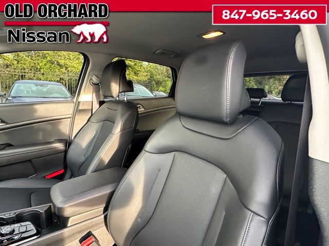 2025 Kia Sportage Hybrid EX — photo 12 of 22