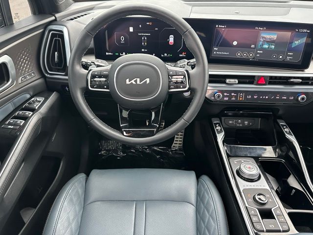 2025 Kia Sorento Plug-In Hybrid SX Prestige — photo 19 of 45