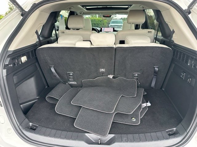2024 Mazda CX-90 3.3 Turbo Premium Plus — photo 13 of 36