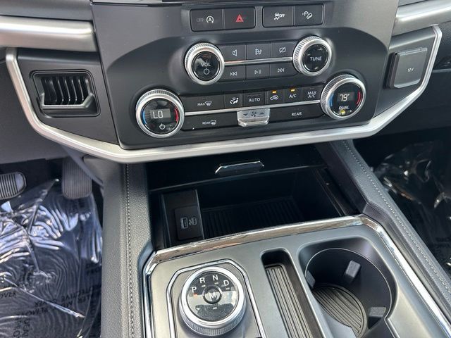 2024 Ford Expedition Max XLT — photo 23 of 41