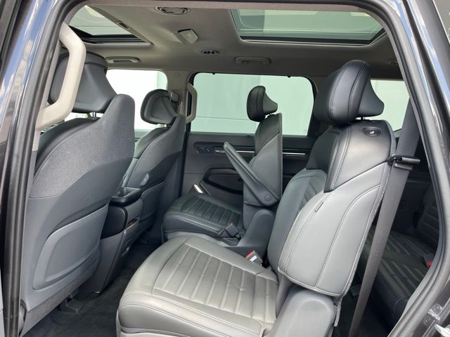 2024 Kia EV9 Land — photo 19 of 45