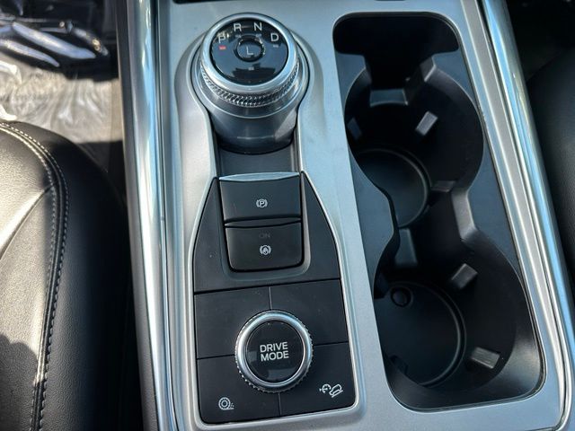 2023 Ford Explorer XLT — photo 24 of 29