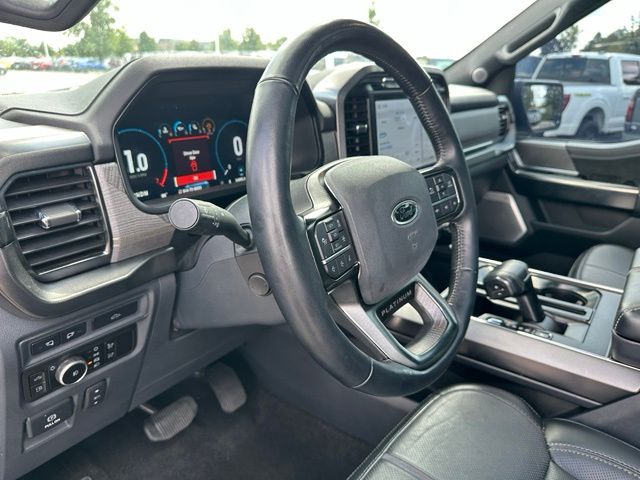 2023 Ford F-150 Platinum — photo 18 of 33