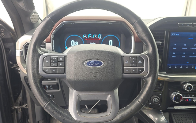 2023 Ford F-150 Lariat — photo 7 of 9