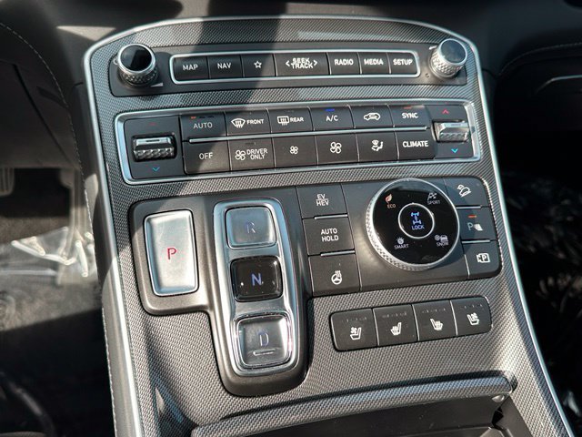 2022 Hyundai Santa Fe Plug-In Hybrid Limited — photo 26 of 40