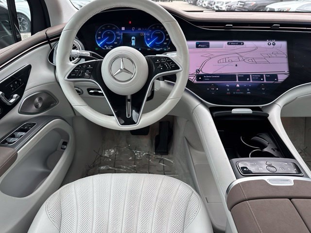 2023 Mercedes-Benz EQS 580 — photo 18 of 31