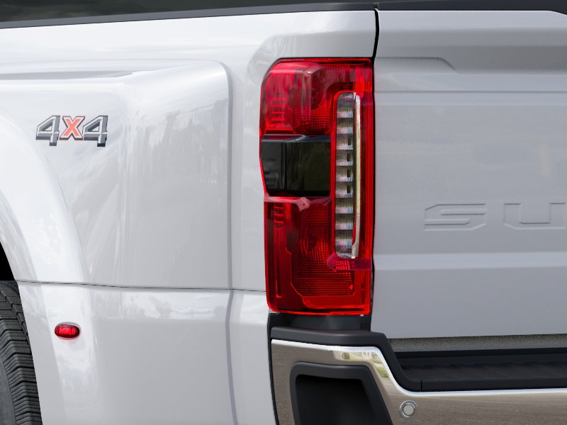2027 Ford F-350SD XLT — photo 21 of 29