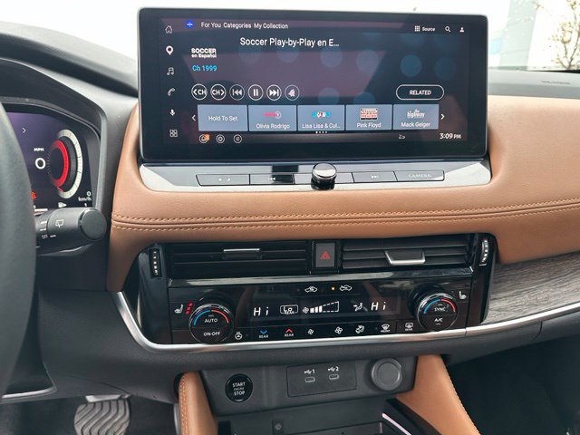 2024 Nissan Rogue Platinum — photo 28 of 38