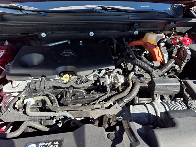 2024 Toyota RAV4 Hybrid XLE — photo 9 of 29