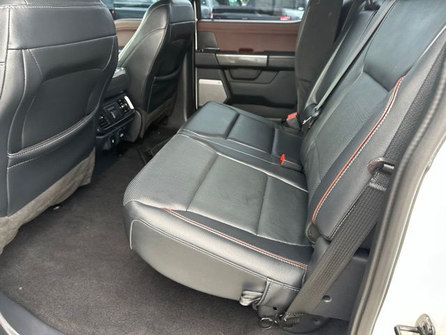 2023 Ford F-150 Lariat — photo 33 of 37