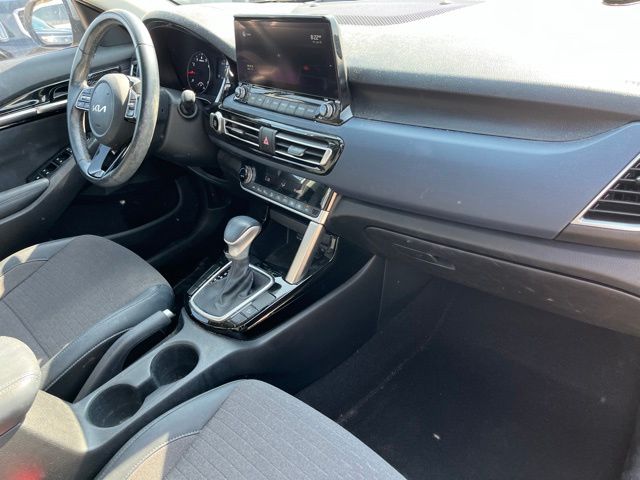 2022 Kia Seltos S — photo 10 of 24