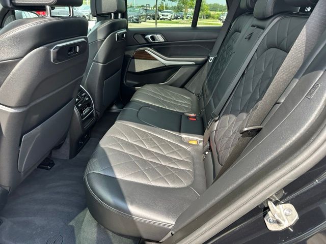 2025 BMW X5 xDrive40i — photo 15 of 31