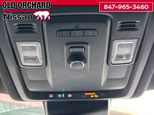 2023 Chevrolet Suburban Z71 — photo 20 of 22