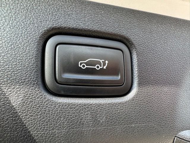 2024 Hyundai Kona Limited — photo 11 of 29