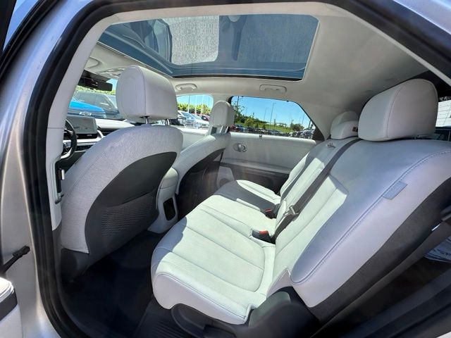 2024 Hyundai IONIQ 5 Limited — photo 16 of 39