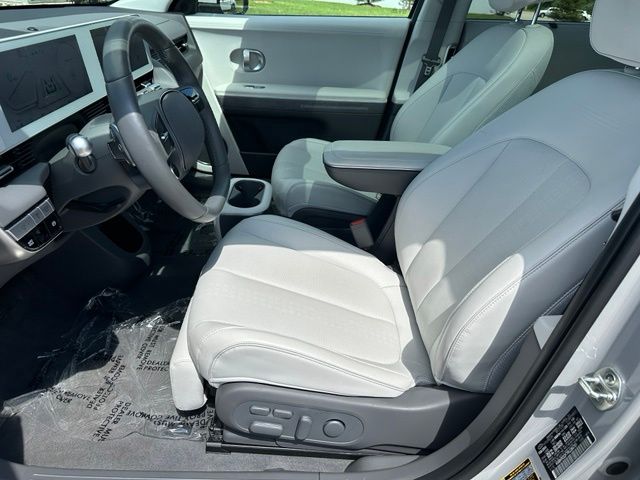 2024 Hyundai IONIQ 5 Limited — photo 20 of 38