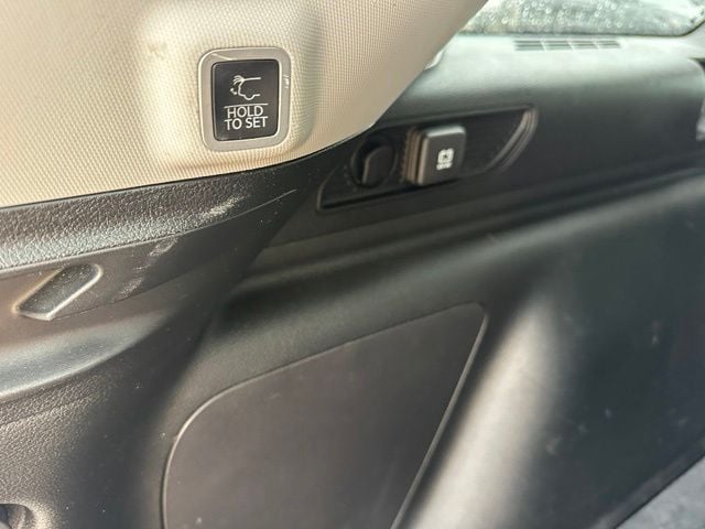 2022 Jeep Grand Cherokee 4xe — photo 13 of 29