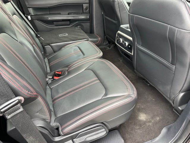 2022 Ford Expedition Limited — photo 11 of 34