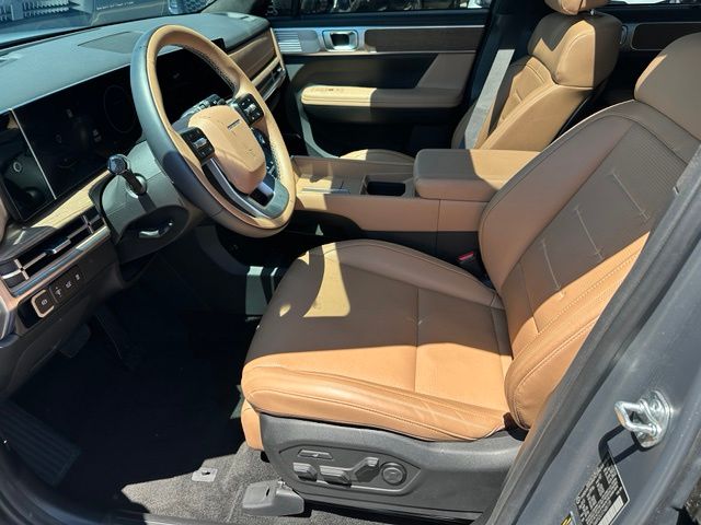 2026 Hyundai Santa Fe Hybrid Calligraphy — photo 24 of 45