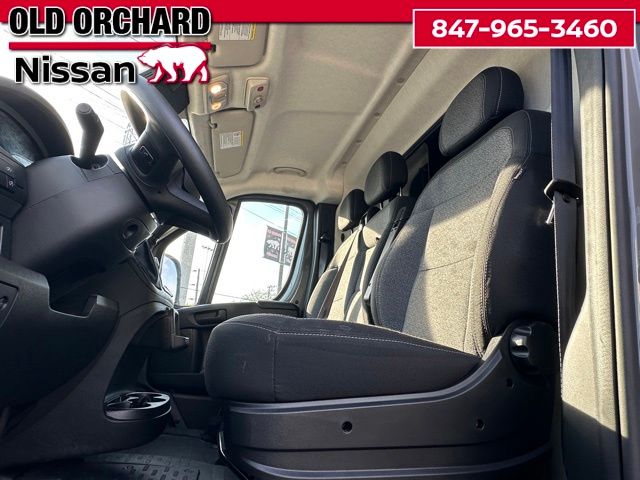2025 Ram Promaster 2500 High Roof — photo 11 of 23