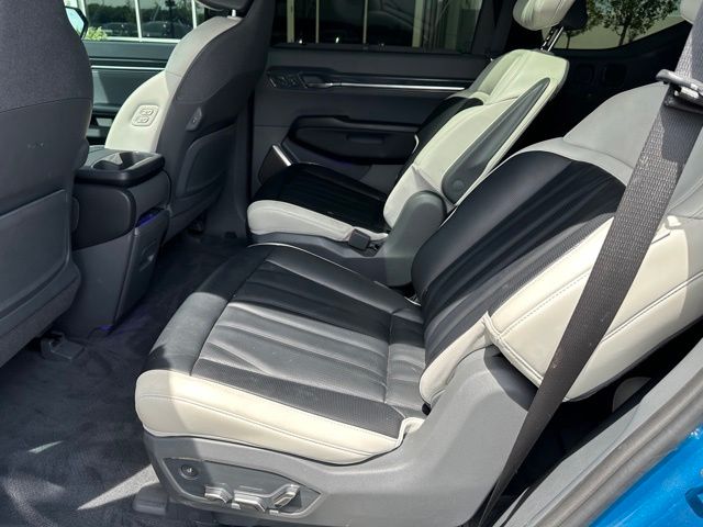 2024 Kia EV9 GT-Line — photo 18 of 44
