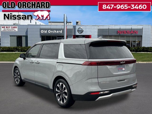 2024 Kia Carnival EX — photo 8 of 22
