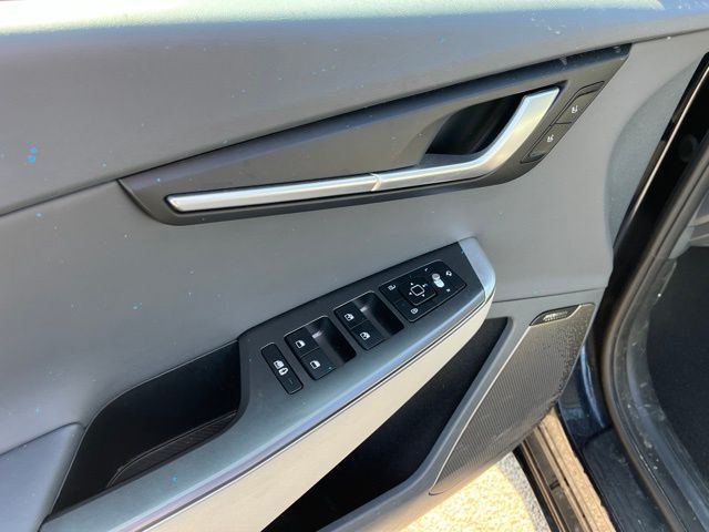 2023 Kia EV6 Wind — photo 16 of 32