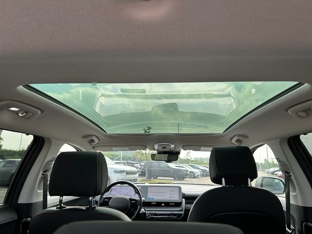 2023 Hyundai IONIQ 5 Limited — photo 10 of 38