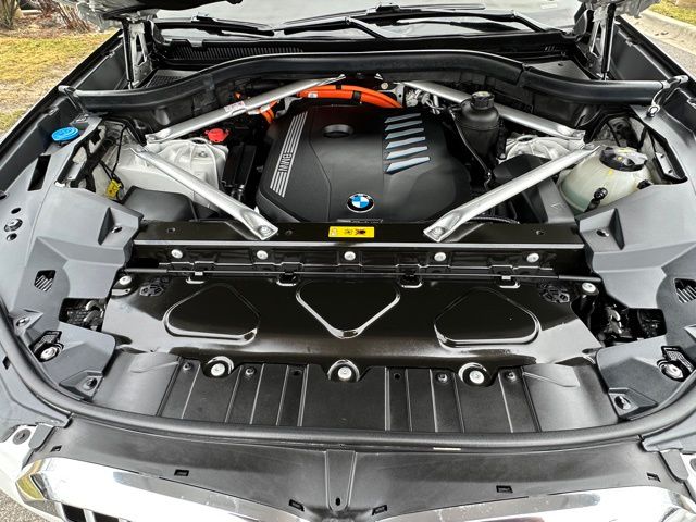 2021 BMW X5 xDrive45e — photo 9 of 34