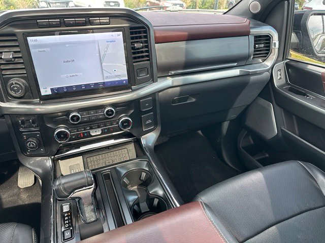 2023 Ford F-150 Lariat — photo 10 of 30