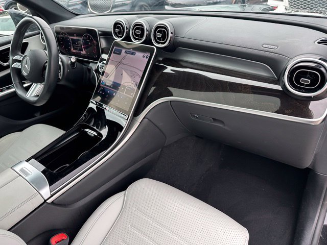 2024 Mercedes-Benz GLC GLC 300 — photo 9 of 31