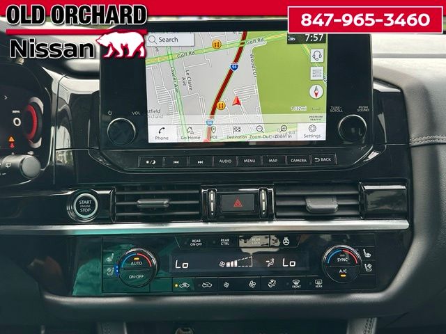 2022 Nissan Pathfinder Platinum — photo 17 of 20