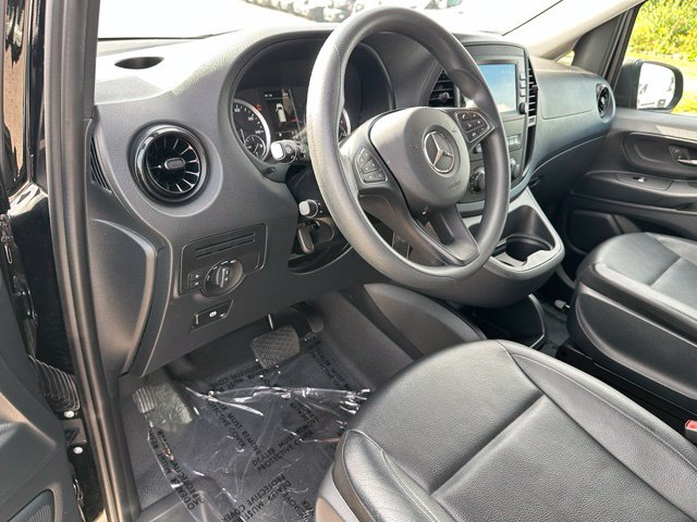 2023 Mercedes-Benz Metris Passenger — photo 20 of 26