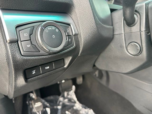 2019 Ford Explorer Limited — photo 22 of 33
