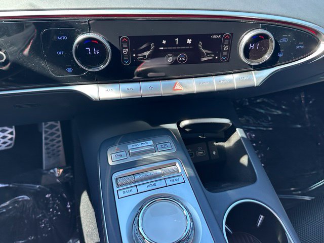 2023 Genesis GV70 2.5T — photo 27 of 41