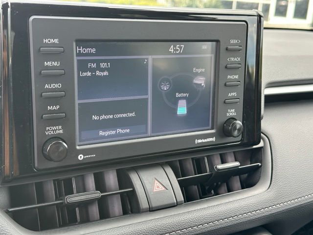 2022 Toyota RAV4 Hybrid XLE — photo 24 of 28