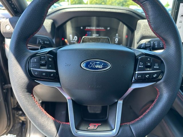 2025 Ford Explorer ST — photo 29 of 38
