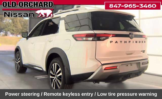 2025 Nissan Pathfinder Platinum — photo 6 of 6