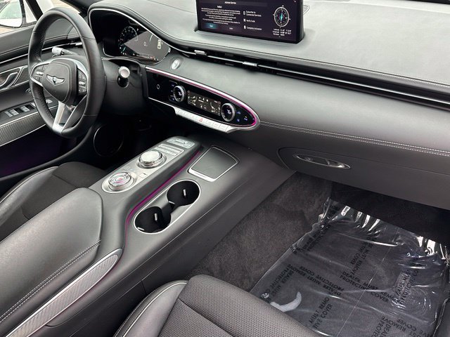 2023 Genesis GV70 2.5T — photo 10 of 41