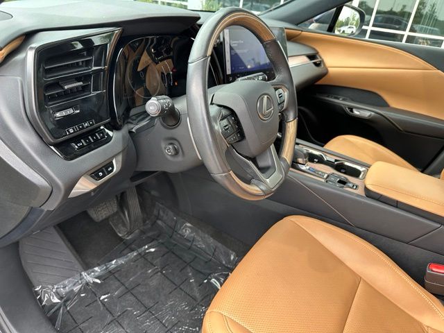 2023 LEXUS RX 350 Premium — photo 22 of 31