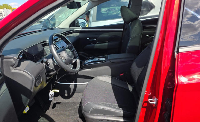 2022 Hyundai Tucson Limited — photo 5 of 7