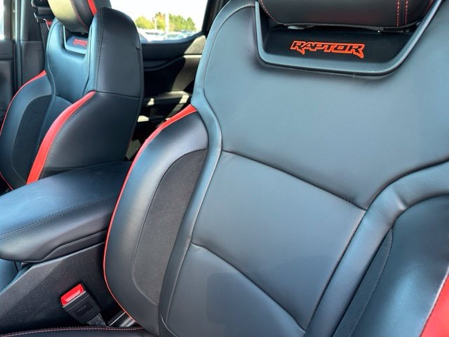 2025 Ford Ranger Raptor — photo 17 of 34